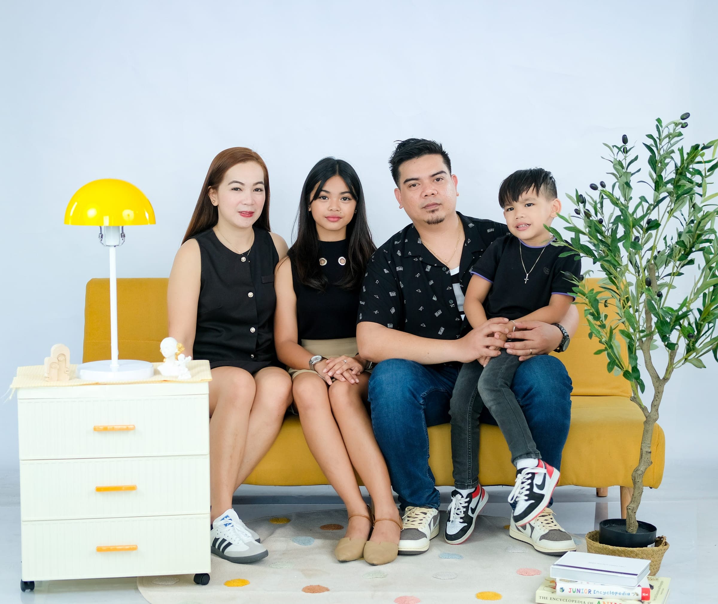 Family Portrait - Photo 6