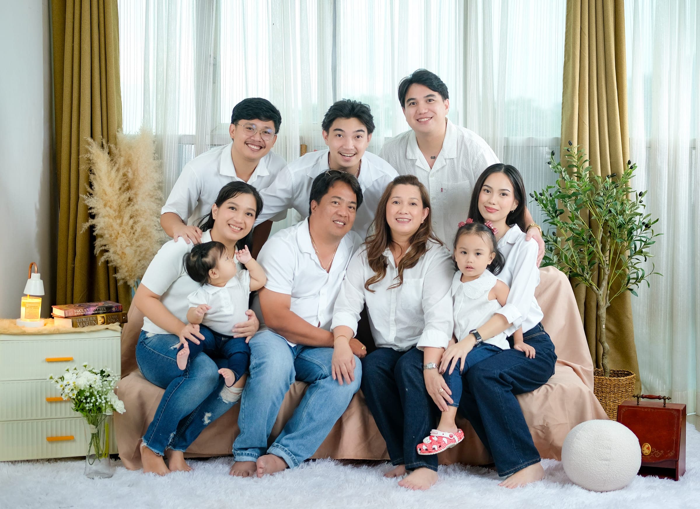 Family Portrait - Photo 1